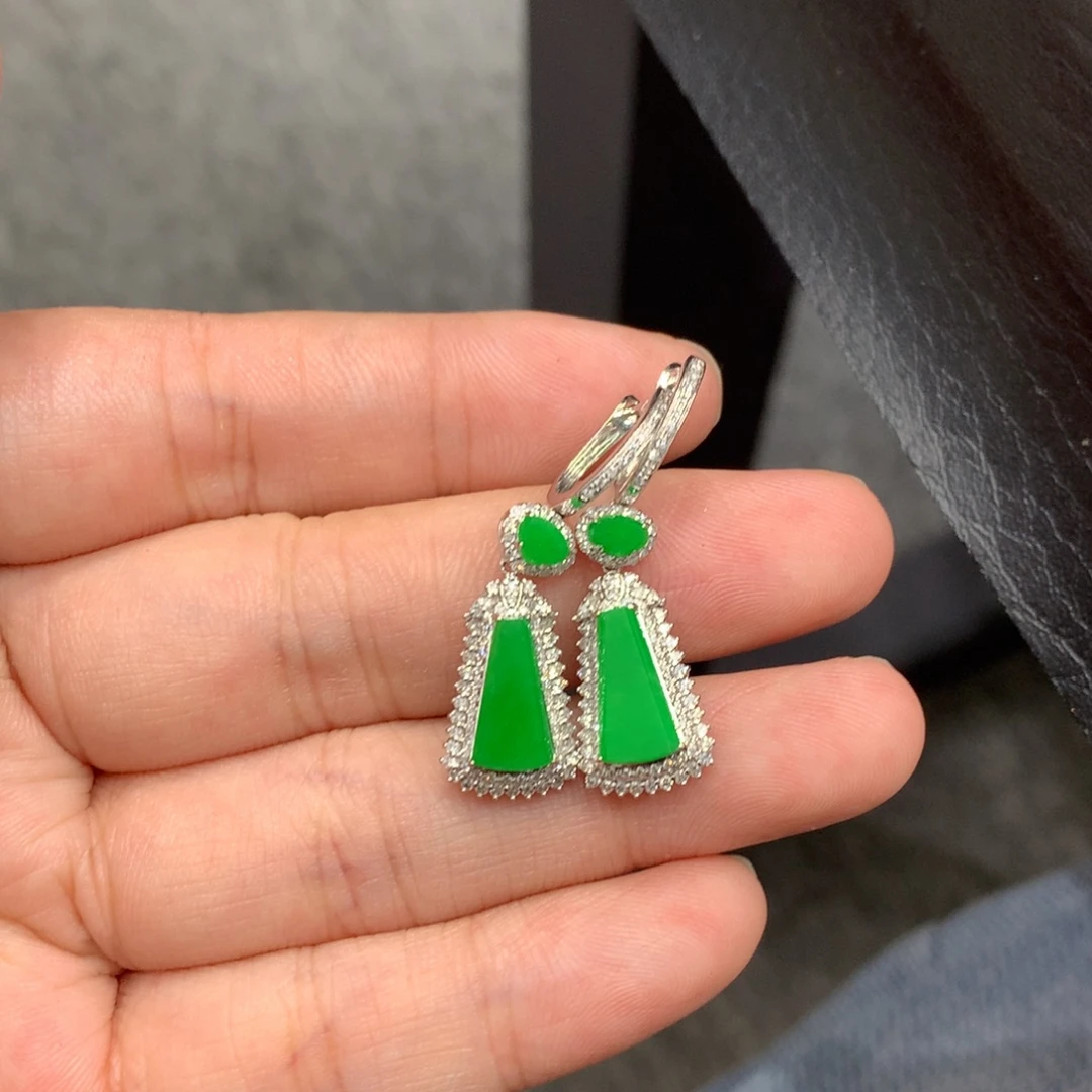 翡翠18K金镶嵌耳饰耳饰