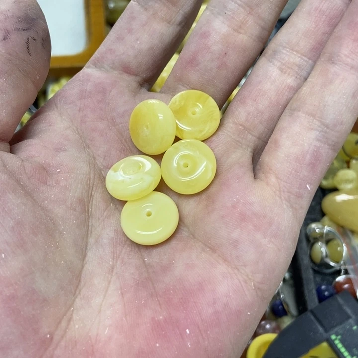 未镶嵌蜜蜡裸石多样性发货其一