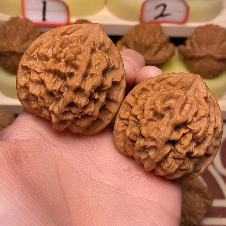 爱***胖文玩核桃吊坠43秦岭