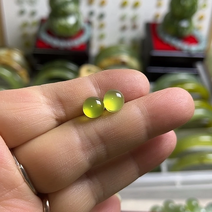 合金蛇纹石玉颈饰