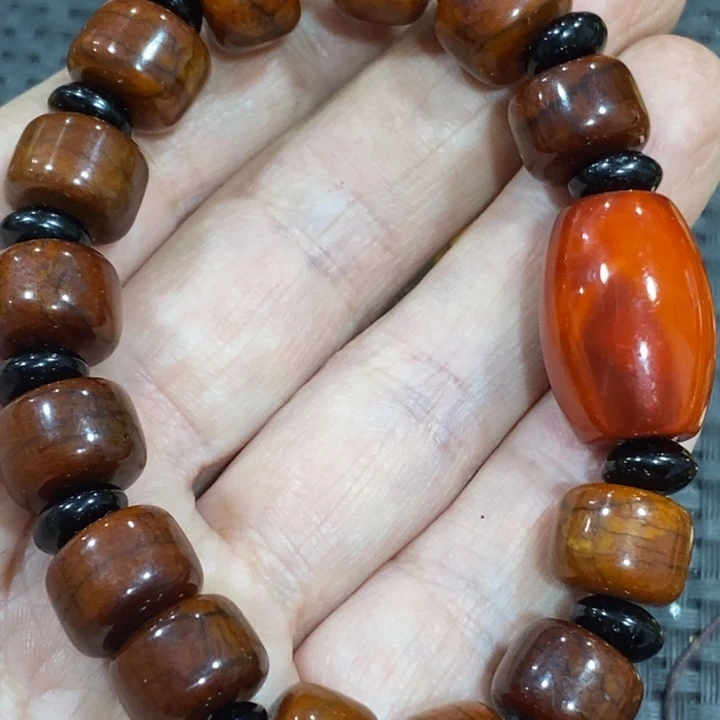 滴血莲花菩提吊坠