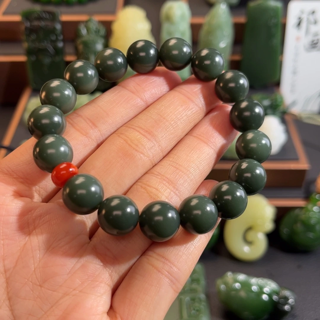 和田玉未镶嵌颈饰定制