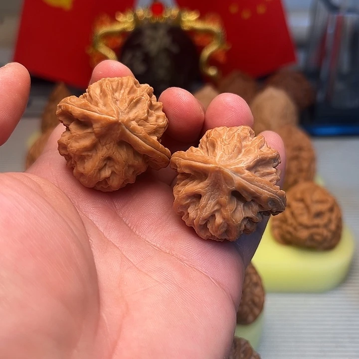 S***d吊坠文玩核桃曹大龙