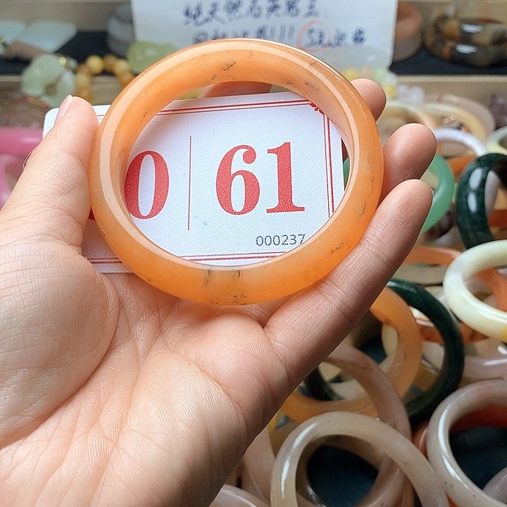 石英质玉（黄龙玉）未镶嵌手镯