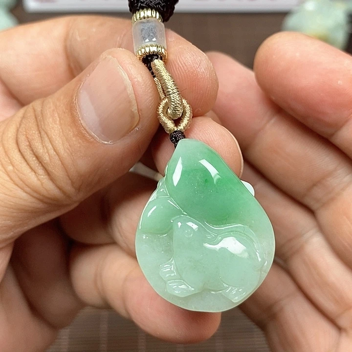 颈饰未镶嵌翡翠天然翡翠玉A货配证书