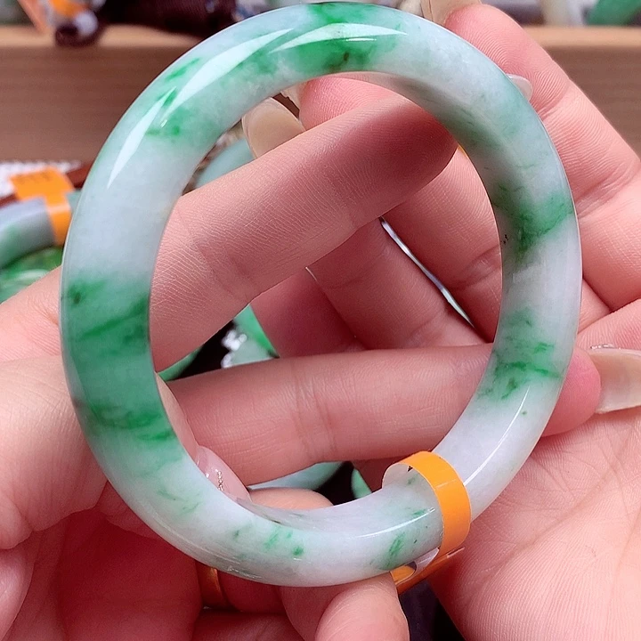 未镶嵌手镯翡翠翡翠手镯