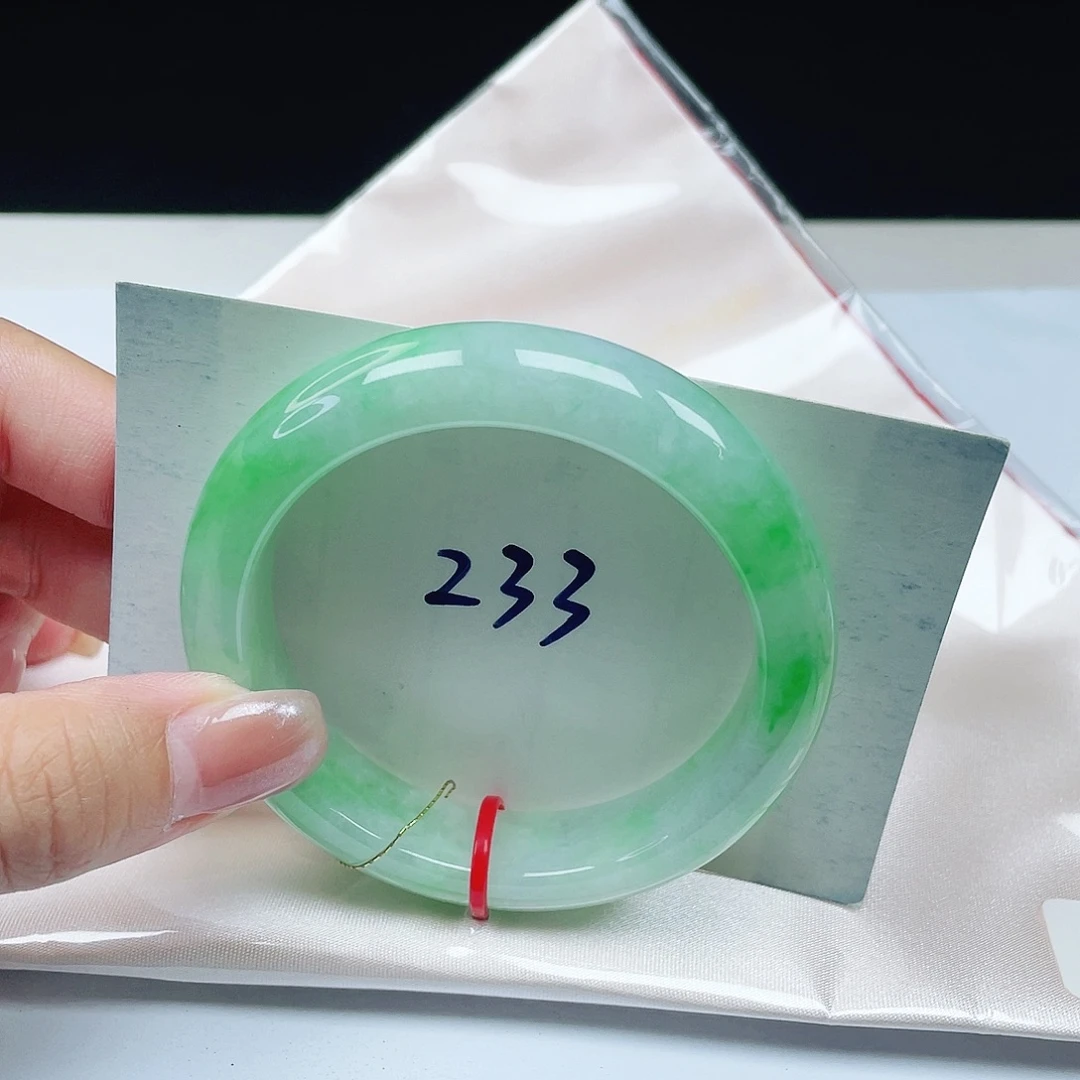 翡翠未镶嵌手镯 正圈52