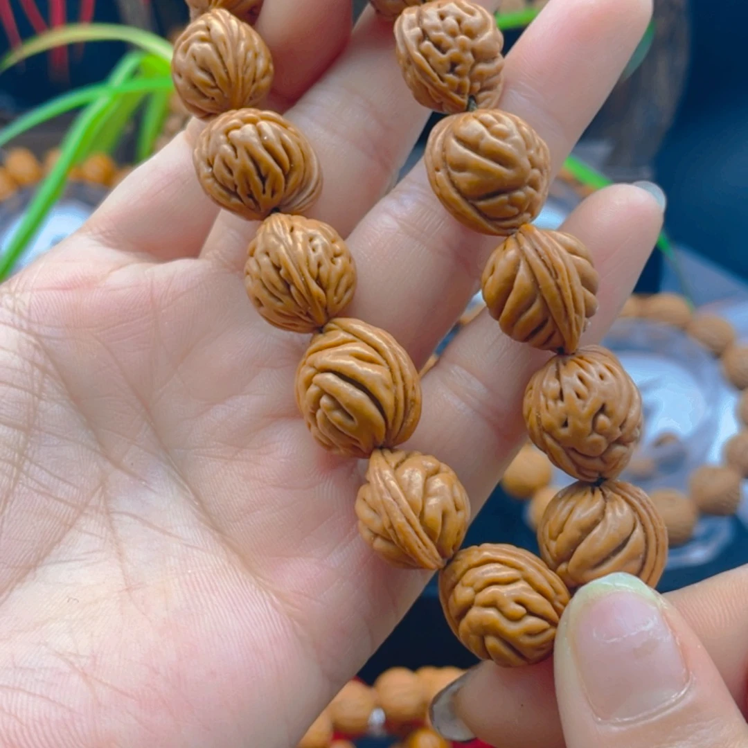 桃枭手串。 红红火火