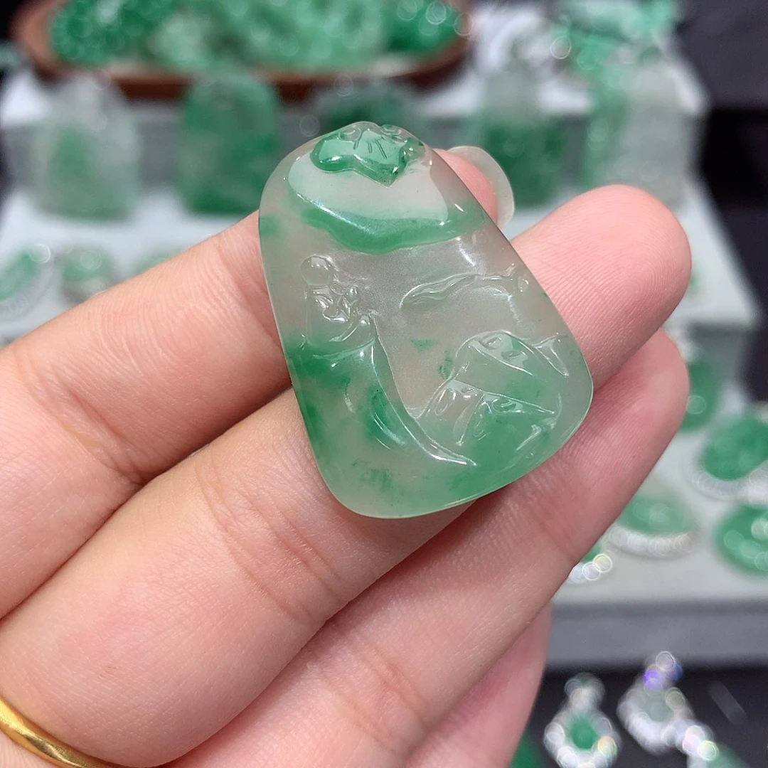 未镶嵌非洲翠石英质玉（非洲翠）