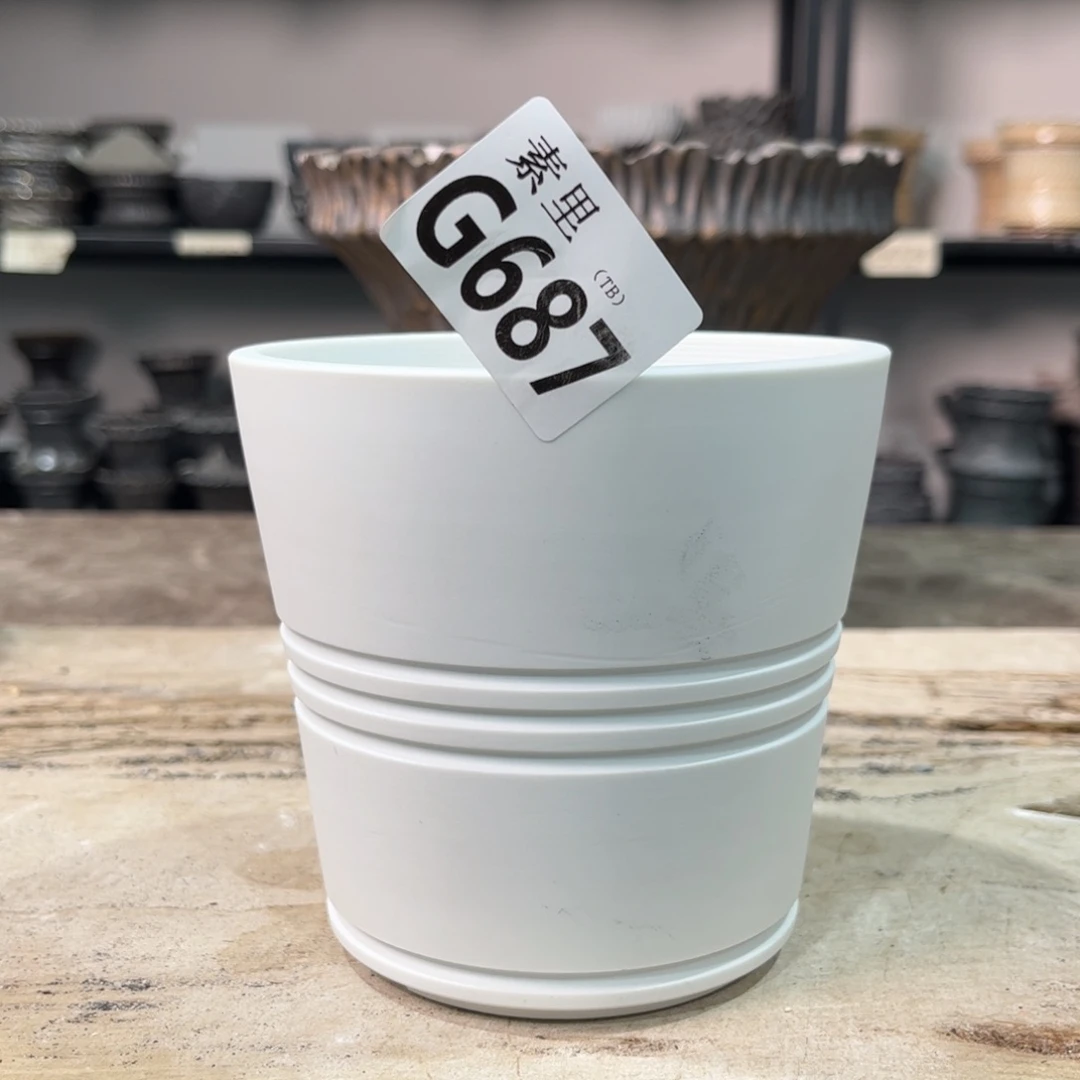 陶内口10.5高11瑕疵