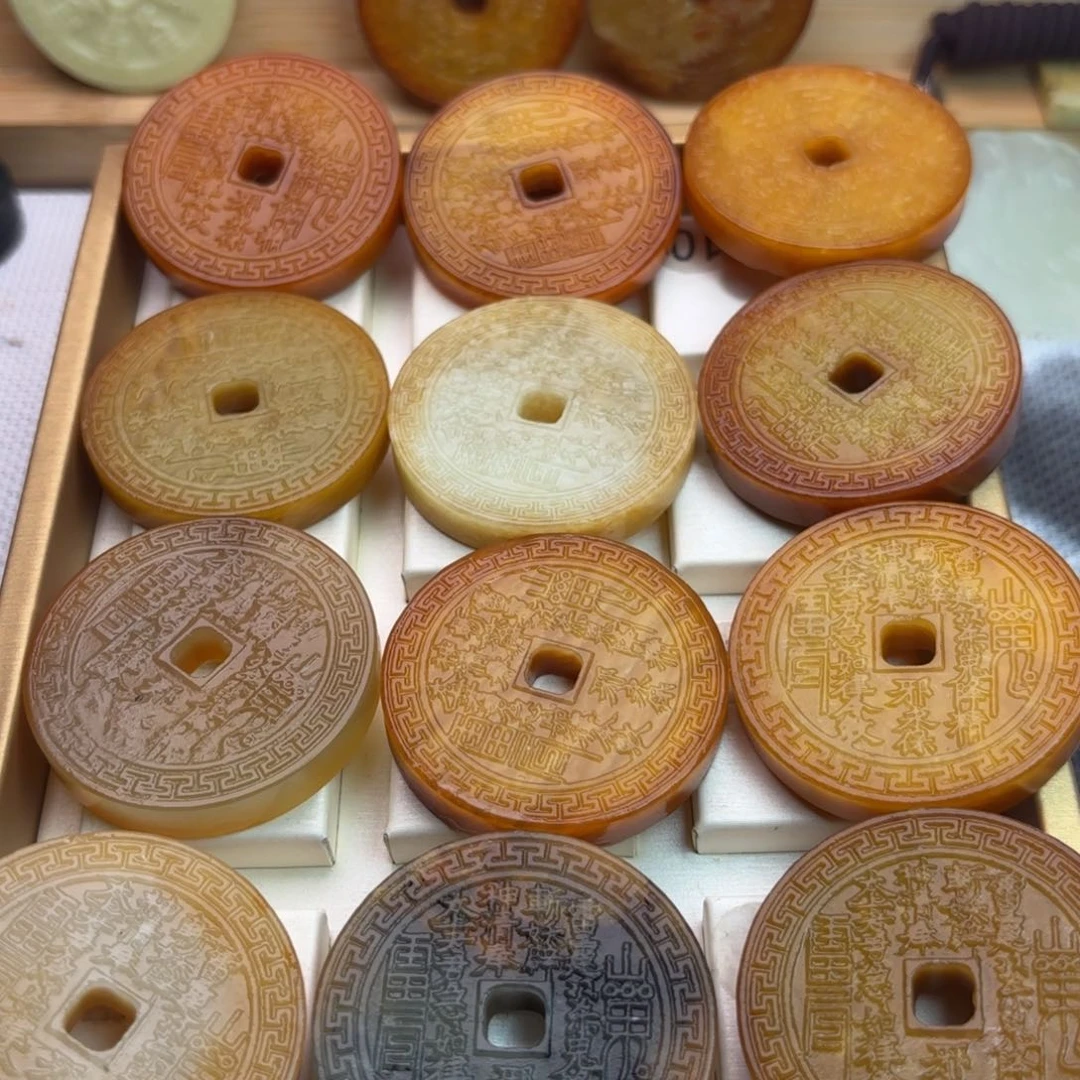 蛇纹石玉合金颈饰