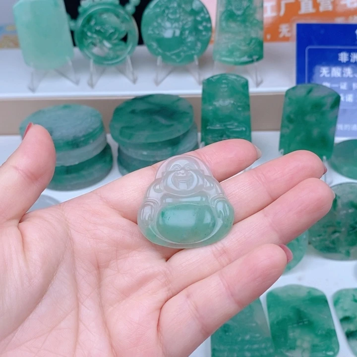 石英质玉未镶嵌颈饰