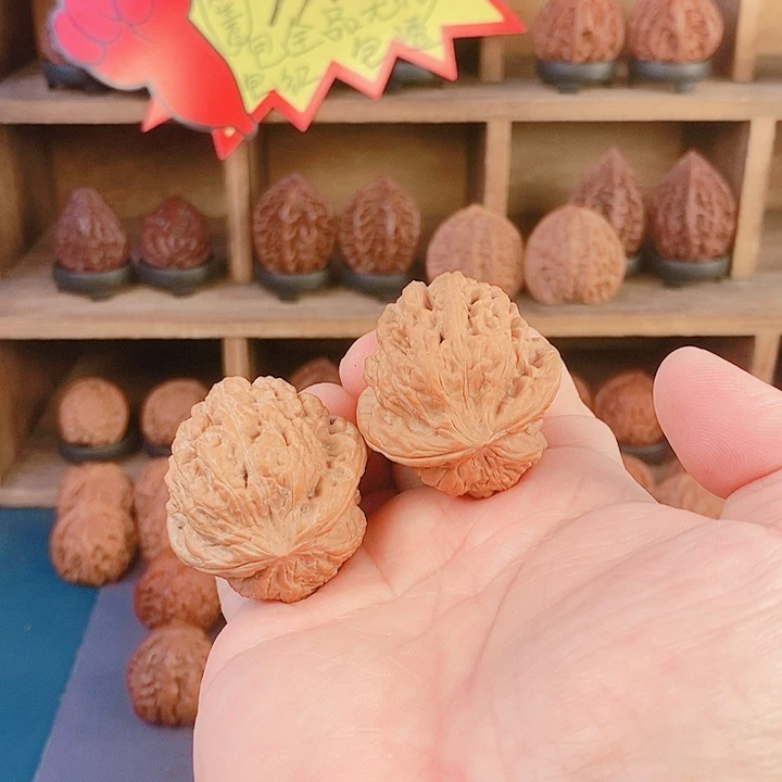 吊坠文玩核桃74平谷凹底38尺