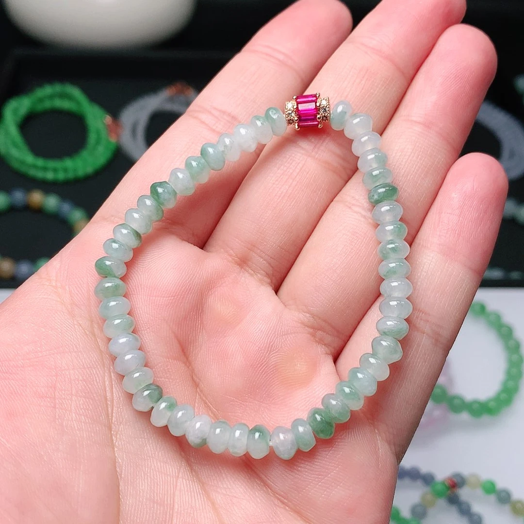 翡翠手链未镶嵌翡翠