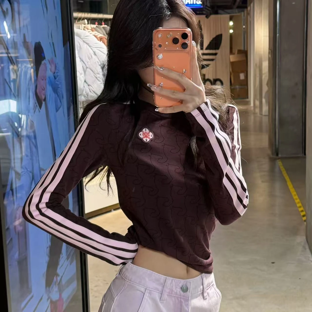 adidas三叶草「新年款」柔软亲肤运动休闲修身长袖圆领T恤 KW4678