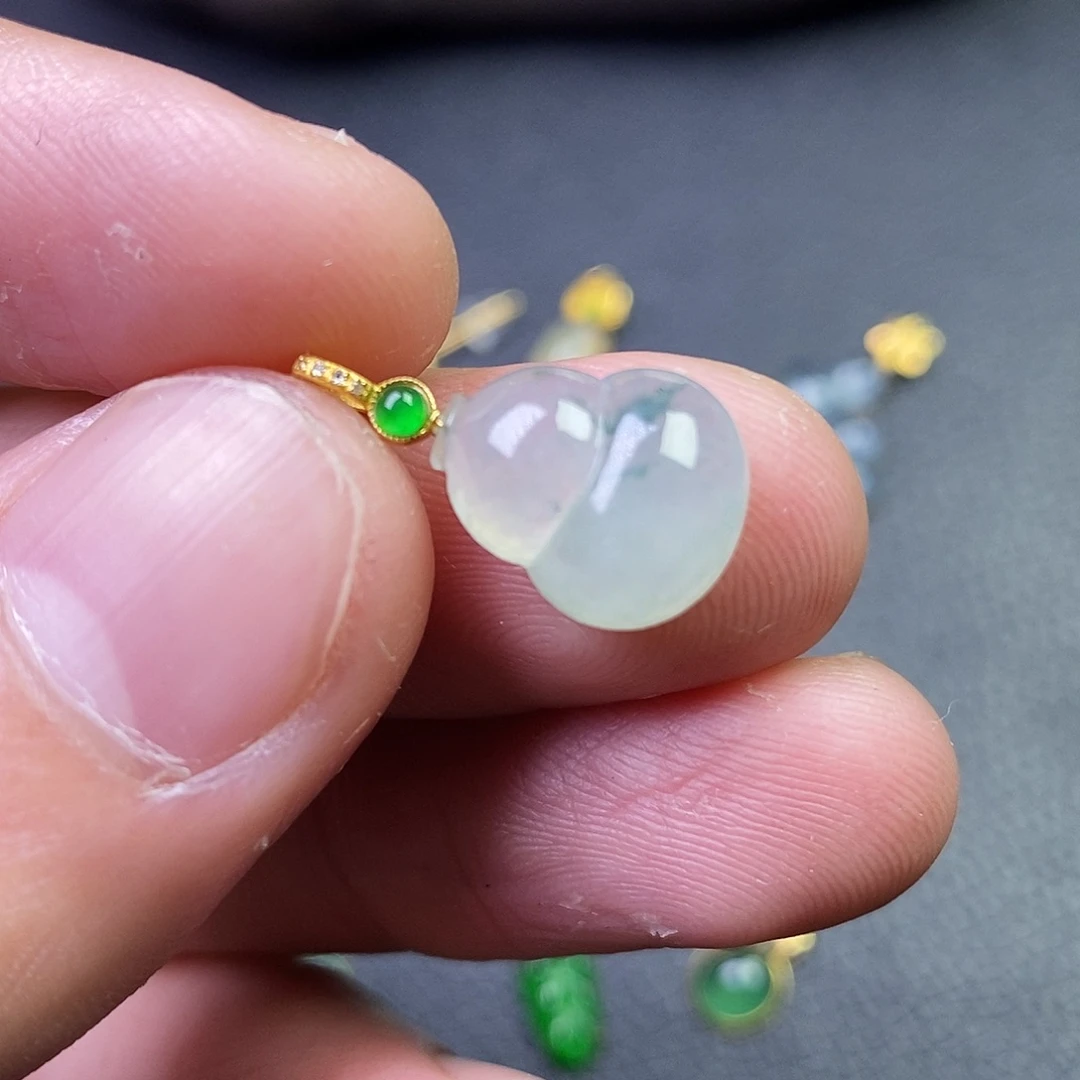 吊坠(不含链)18K金镶嵌翡翠