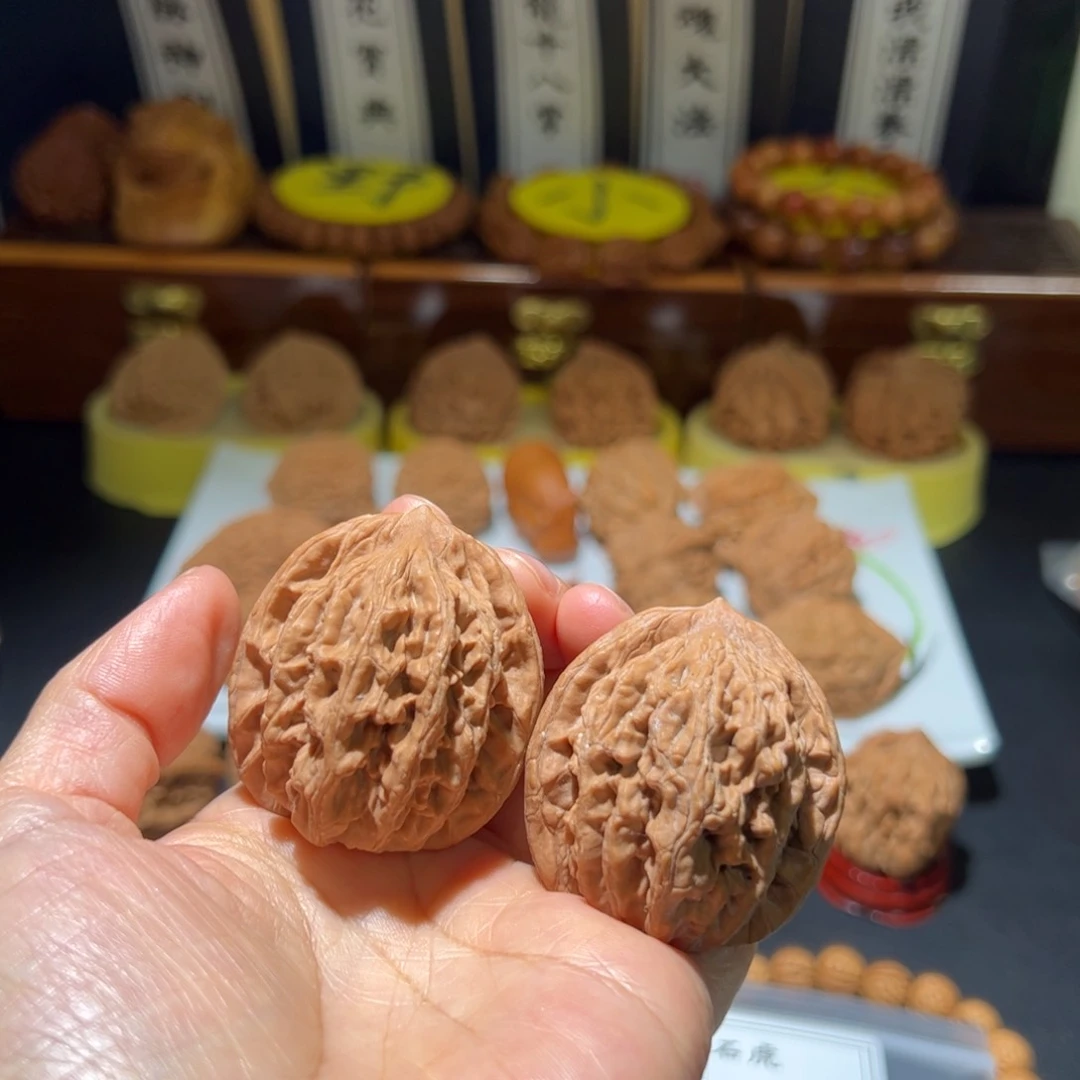 把件文玩核桃洗*石虎