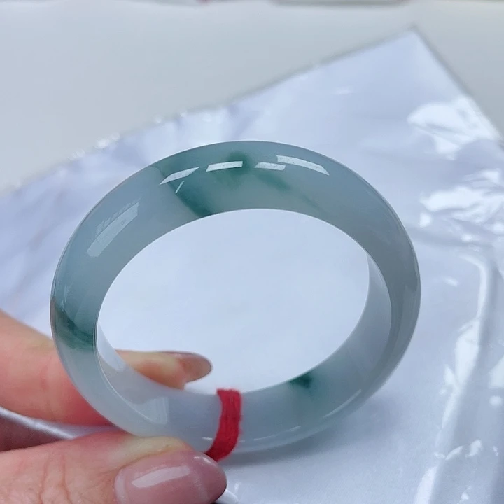 翡翠手镯（贵妃镯）未镶嵌缅甸翡翠