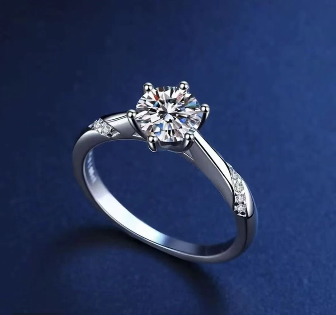 0.5CT  T灵六爪女戒轻奢