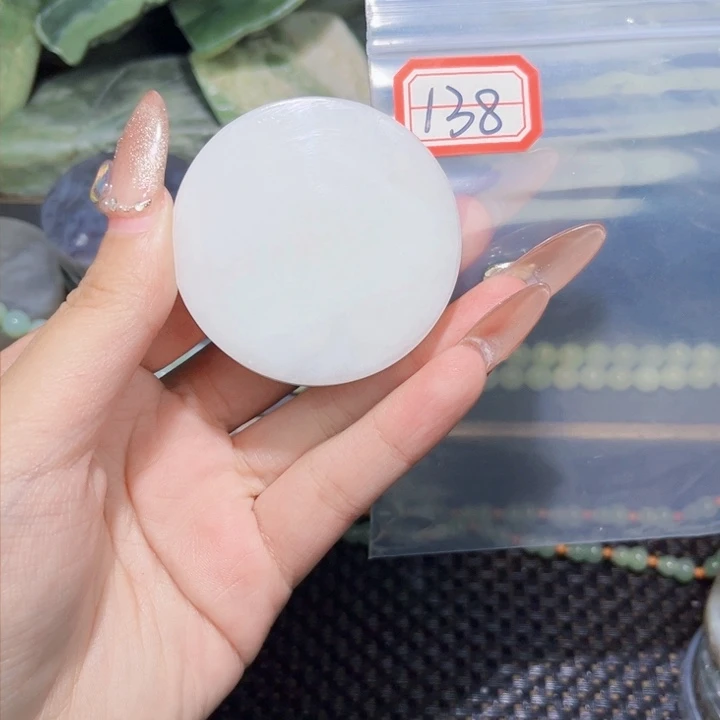 和田玉和田玉边角料随机发未镶嵌