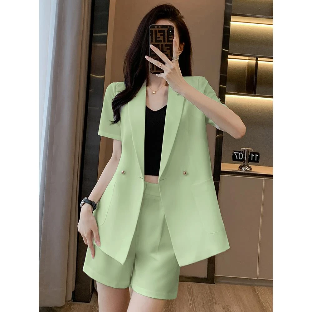 绿色西装洋气女士夏季薄款2025年新款高级感短袖西服外套短裤休闲
