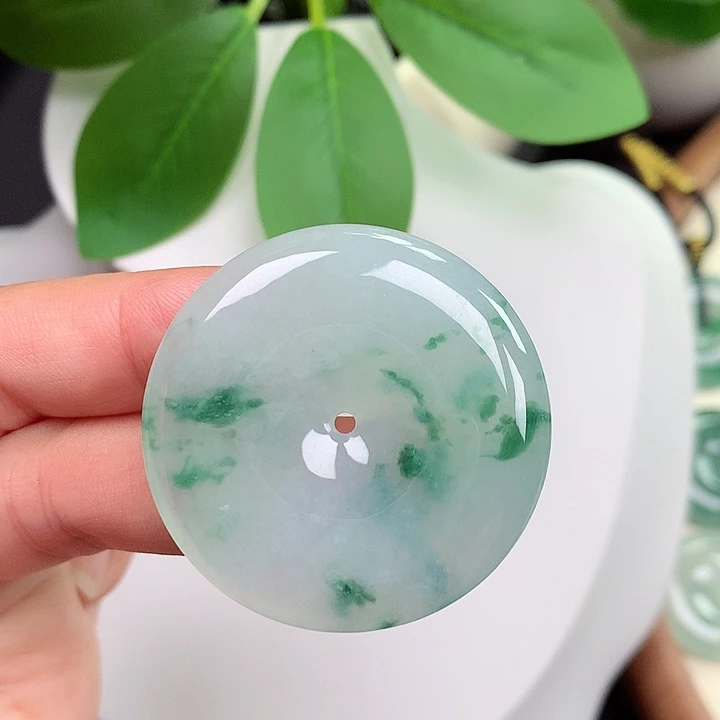 颈饰未镶嵌翡翠平安扣 38.2x6.1mm