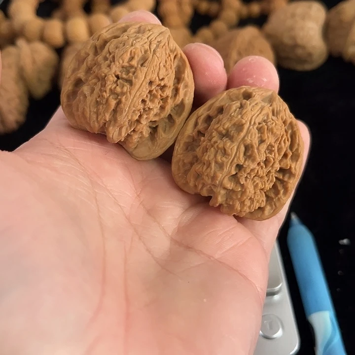 把件文玩核桃38左右练手南疆，编号039