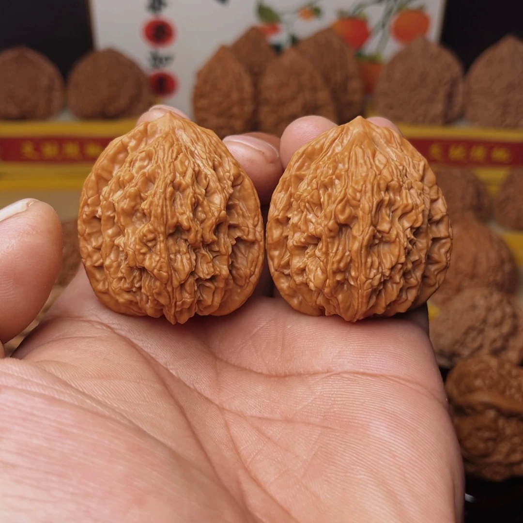 文玩核桃把件文玩核桃把件39尺麦穗虎头