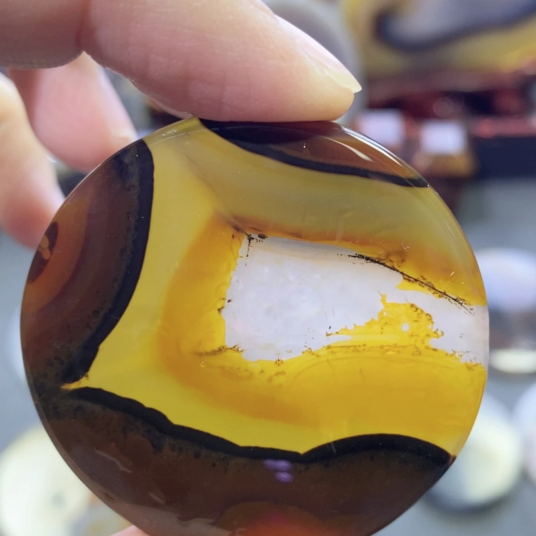 玛瑙/玉髓颈饰未镶嵌编号78瑕疵