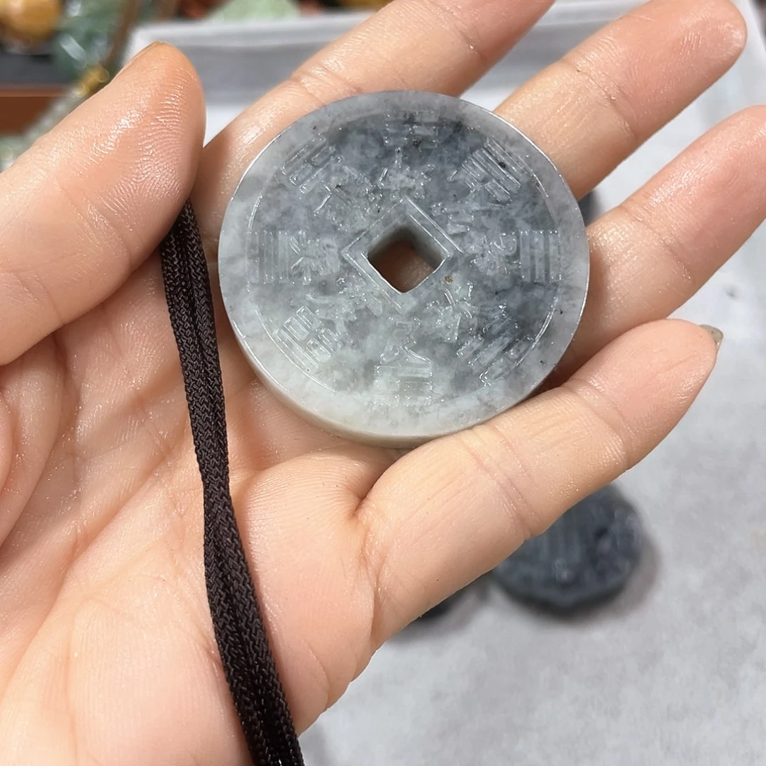 蛇纹石玉颈饰未镶嵌桔****?