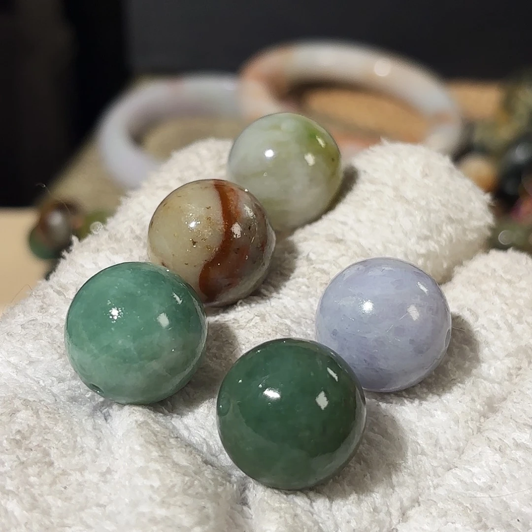 翡翠未镶嵌颈饰18+