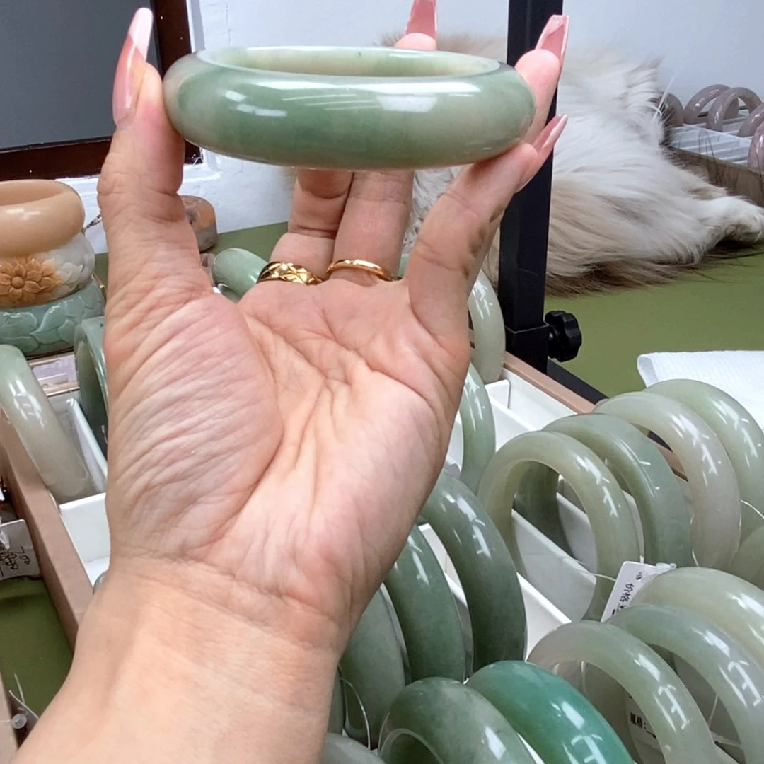 石英质玉手镯未镶嵌懿