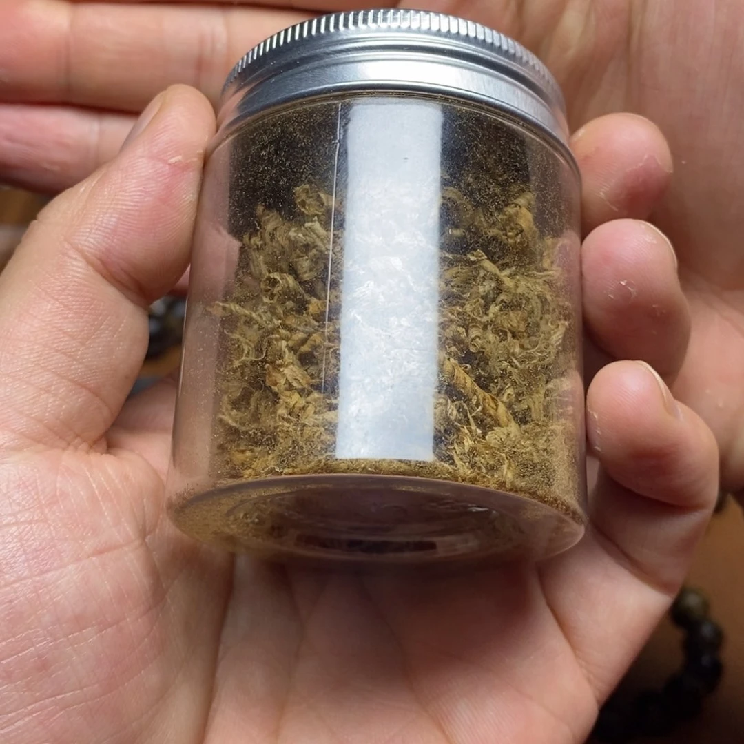 沉香沉香枕?***8越南芽庄白奇楠卷丝一罐