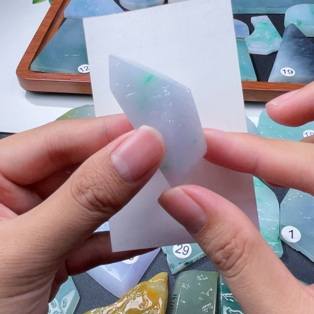 定制翡翠未镶嵌小挂件料