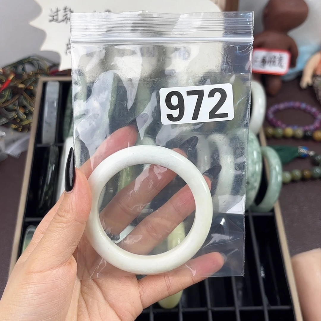 蛇纹石玉手镯未镶嵌喵****o