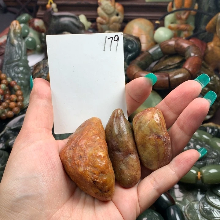 岫岩河磨玉（透闪石质玉）手把未镶嵌