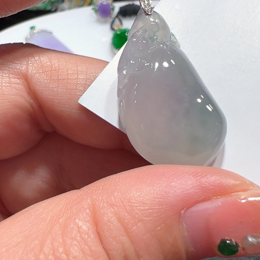 翡翠颈饰18K金镶嵌吊坠