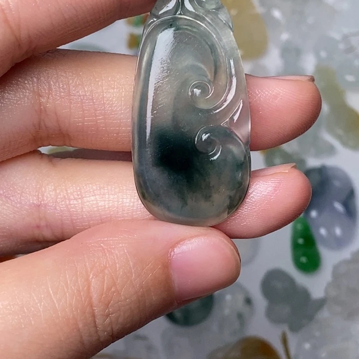 定制翡翠未镶嵌如意