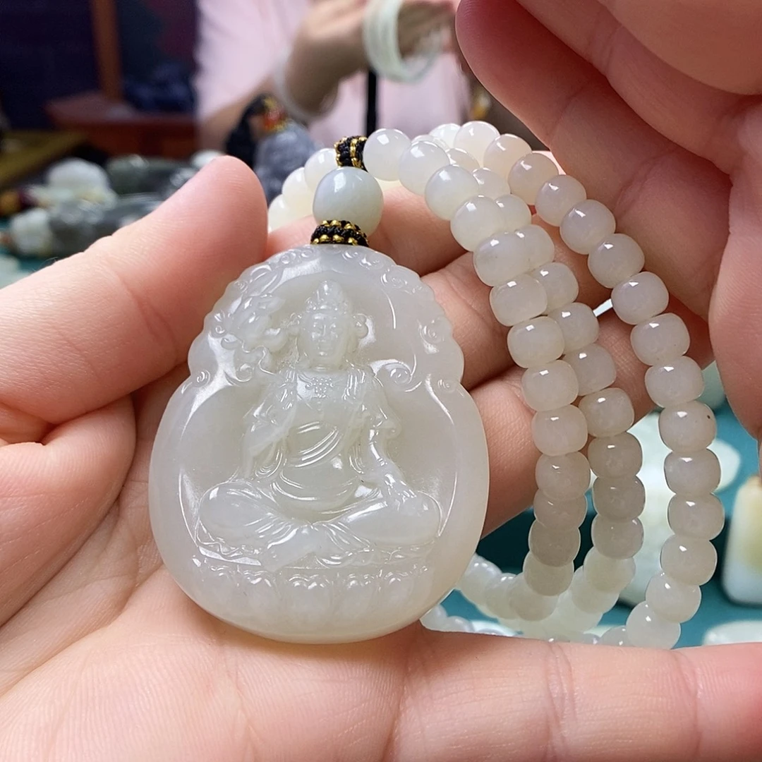 凌***力和田玉未镶嵌颈饰