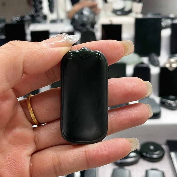 【闪购商品】和田玉（青玉）颈饰未镶嵌