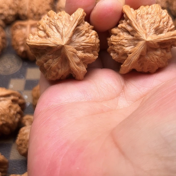 文玩核桃吊坠成*The first time