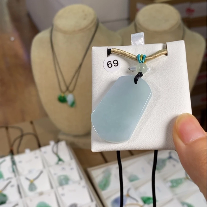 【闪购商品】颈饰未镶嵌翡翠查*查