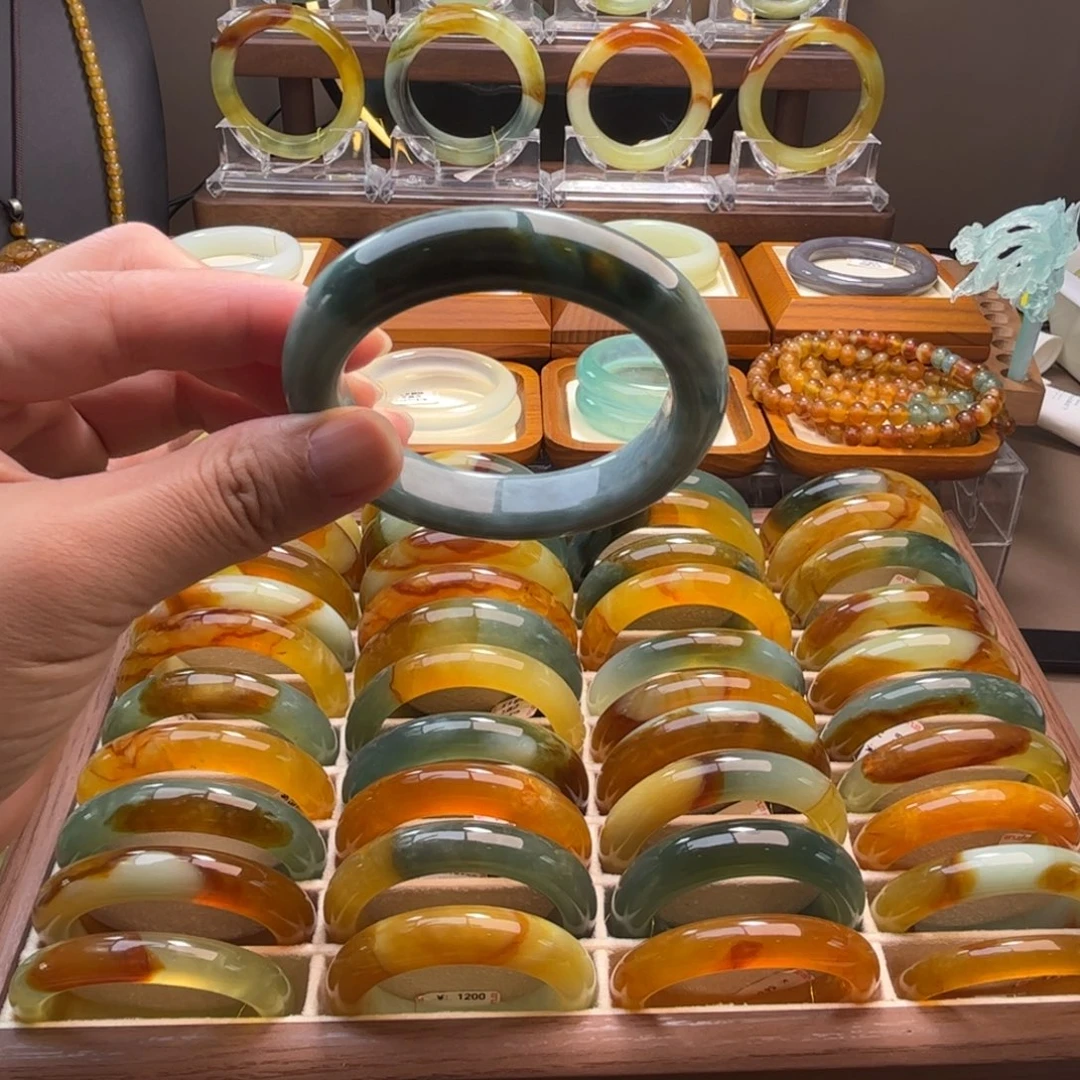 蛇纹石玉未镶嵌手镯54