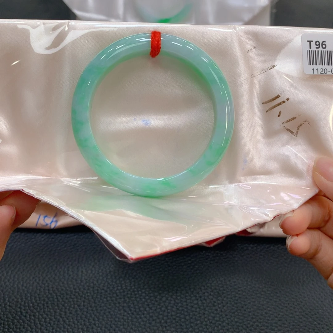 翡翠未镶嵌手镯5号