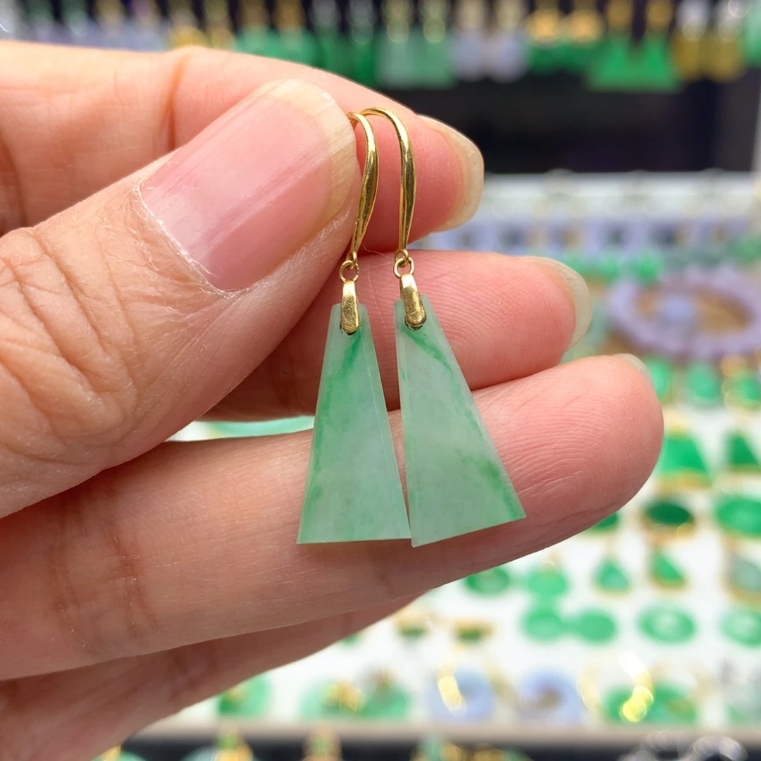 翡翠18K金镶嵌耳饰