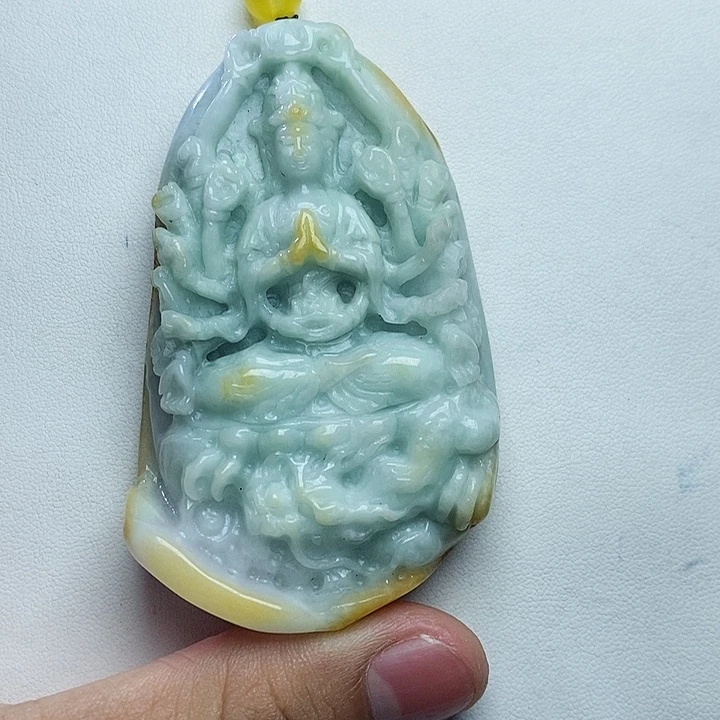 翡翠未镶嵌颈饰人物