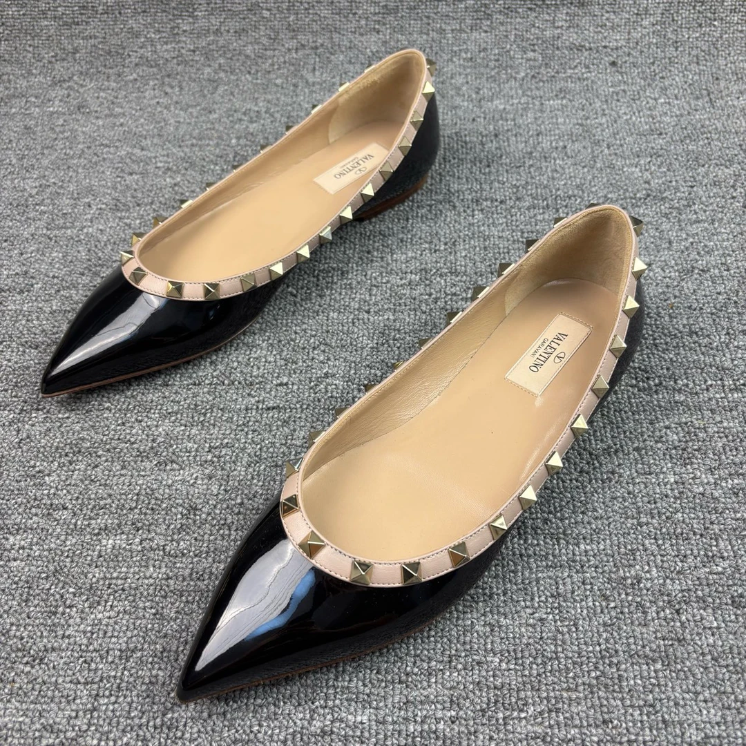 未使用 Valentino/华伦天奴 华伦天奴平底鞋 39码