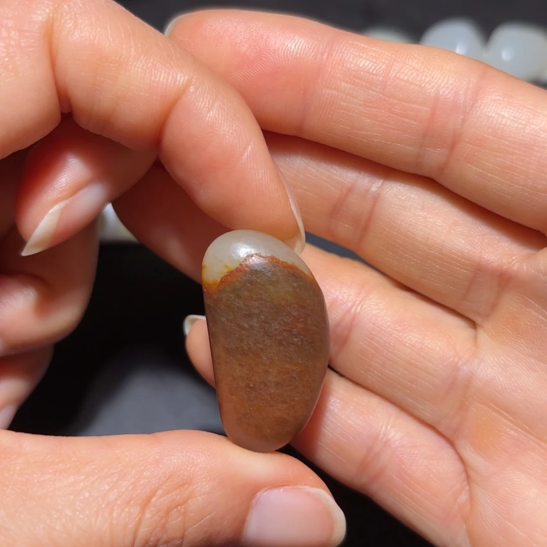 和田玉未镶嵌车挂