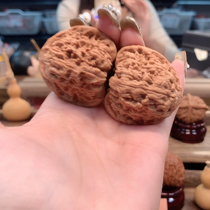 吊坠文玩核桃40三角疆