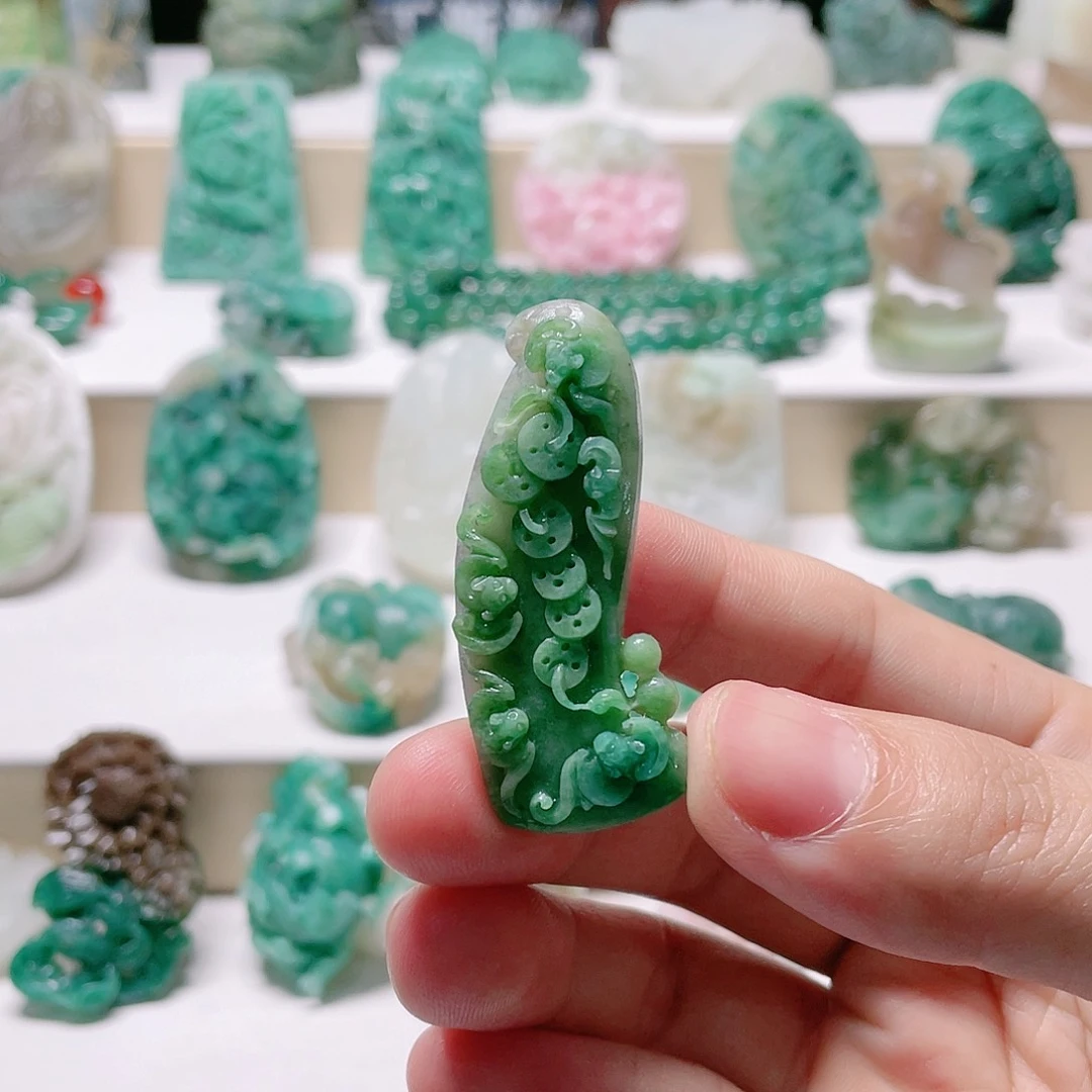 独山玉未镶嵌颈饰